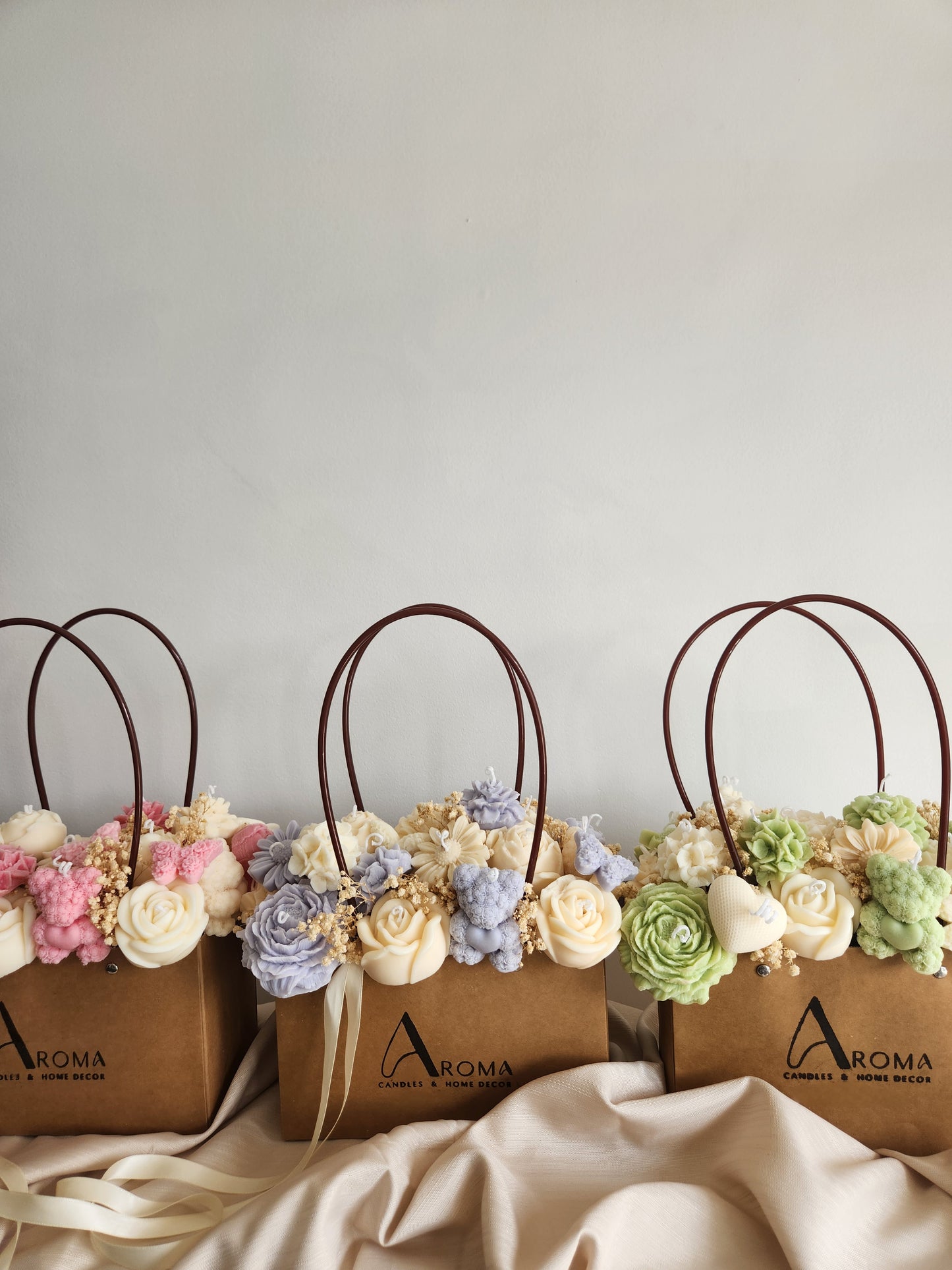 Sac de bougies en arrangement floral
