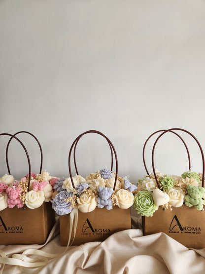 Sac de bougies en arrangement floral